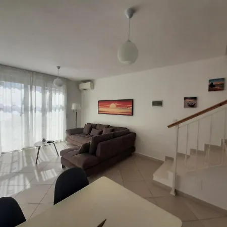 Kela 3 Apartment *